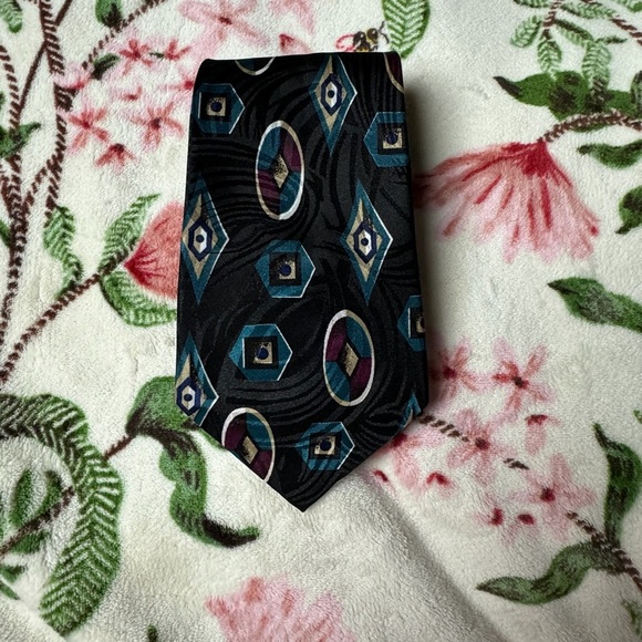 Elegant Black and Blue Geometric Tie - Picture 1 of 3